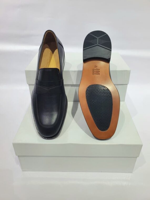 Plain Shoes