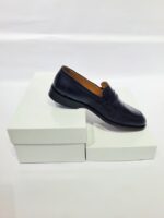 Plain Shoes